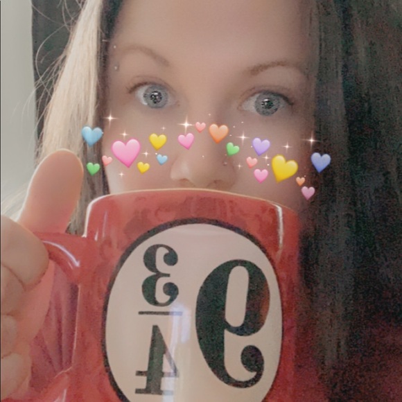 Meet your Posher, Elayna - Picture 1 of 1